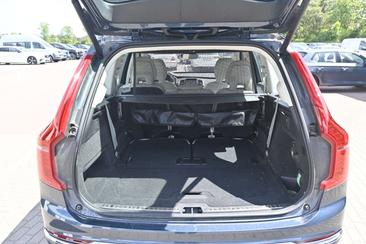 Volvo XC90 B5 Plus — photo 10