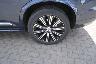 Volvo XC90 B5 Plus — photo 13