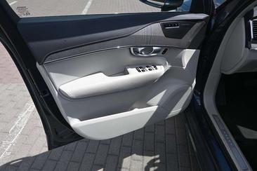 Volvo XC90 B5 Plus — photo 18