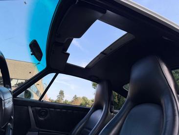 Porsche 964 CARRERA 4 — photo 10