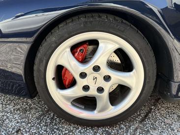 Porsche 993 Carrera 4S — photo 7