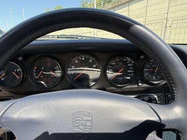 Porsche 993 Carrera 4S — photo 12