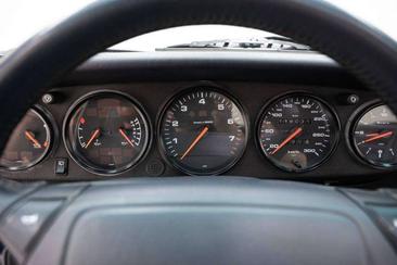 Porsche 964 CARRERA 4 — photo 21