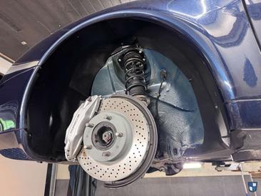 Porsche 993 CARRERA 4 — photo 22