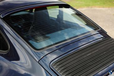 Porsche 993 CARRERA 4 — photo 34