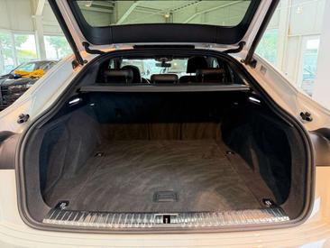 Audi E-tron Sportback — photo 5