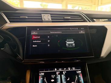 Audi E-tron Sportback — photo 21