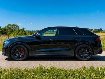 Audi RSQ8 — photo 9