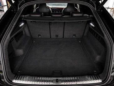Audi RSQ8 — photo 25