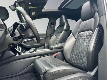 Audi E-tron Sportback S Line 55 — photo 10