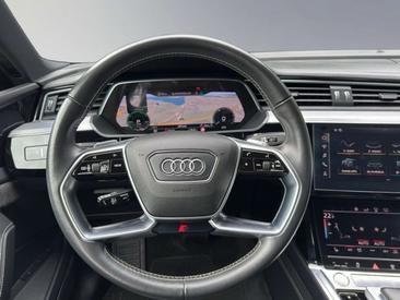 Audi E-tron Sportback S Line 55 — photo 11
