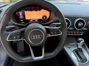 Audi TT S Line 40 TFSI — photo 6