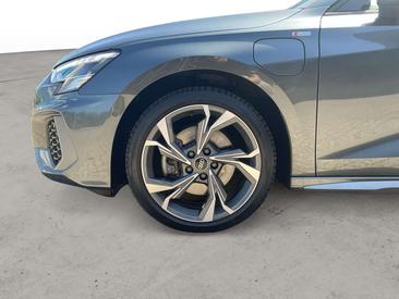 Audi A3 40 TFSI E — photo 14