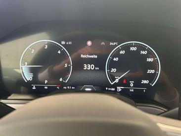 Volkswagen Touareg Final Edition 4Motion R-Line — photo 8