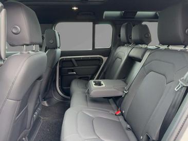 Land Rover Defender 110 D250 X-Dynamic SE PANO AHK — photo 9