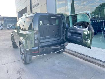 Land Rover Defender 90 X-Dynamic SE 3.0D L6 MHEV AWD Aut. 250 — photo 16
