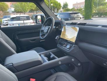 Land Rover Defender 90 X-Dynamic SE 3.0D L6 MHEV AWD Aut. 250 — photo 19
