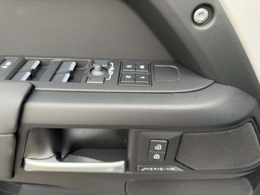 Land Rover Defender 110 D250 X-Dynamic SE PANO AHK — photo 20