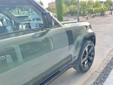 Land Rover Defender 90 X-Dynamic SE 3.0D L6 MHEV AWD Aut. 250 — photo 21