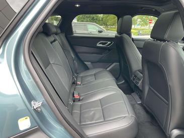 Land Rover Range Rover Velar Belgravia Edition P400e — photo 6
