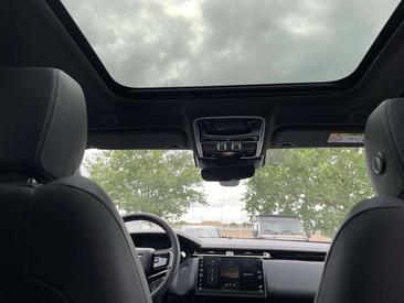 Land Rover Range Rover Velar Belgravia Edition P400e — photo 8