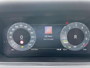 Land Rover Range Rover Velar Belgravia Edition P400e — photo 13