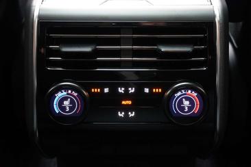 Land Rover Range Rover Noir D350 SV LWB AWD — photo 25