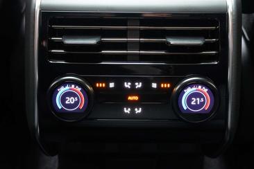 Land Rover Range Rover Noir D350 SV LWB AWD — photo 26