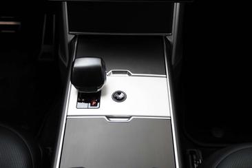 Land Rover Range Rover Noir D350 SV LWB AWD — photo 34