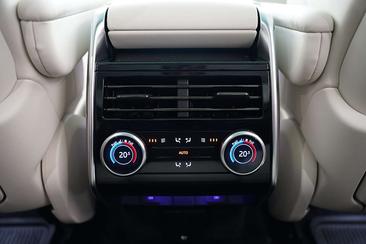 Land Rover Range Rover Autobiography P550e — photo 7