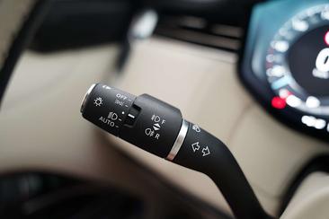 Land Rover Range Rover Autobiography P550e — photo 16