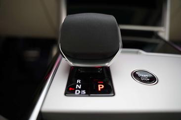 Land Rover Range Rover Autobiography P550e — photo 18