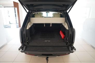 Land Rover Range Rover Autobiography P550e — photo 28
