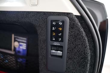 Land Rover Range Rover Autobiography P550e — photo 30