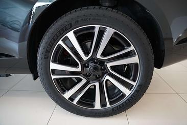 Land Rover Range Rover Autobiography P550e — photo 32