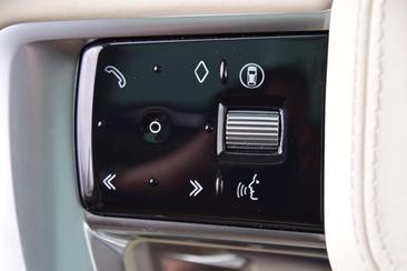 Land Rover Range Rover P550e Autobiography PHEV — photo 32