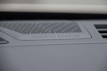 Land Rover Range Rover P550e Autobiography PHEV — photo 34