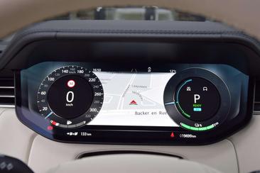 Land Rover Range Rover P550e Autobiography PHEV — photo 36
