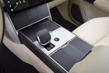 Land Rover Range Rover P550e Autobiography PHEV — photo 37