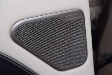 Land Rover Range Rover P550e Autobiography PHEV — photo 41