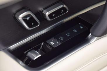 Land Rover Range Rover P550e Autobiography PHEV — photo 43