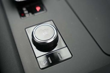 Land Rover Discovery R-Dynamic AWD/7-SITZER/360'°Cam/AHK Noir — photo 23