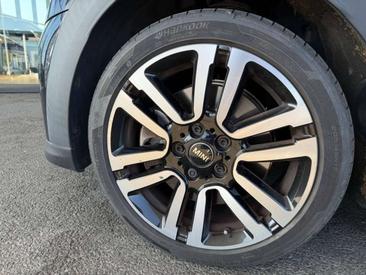 Mini Hatch Cooper S — photo 17