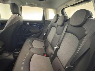 Mini Cooper E — photo 13