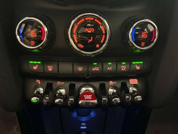 Mini Cooper E — photo 17