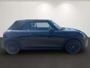 Mini Cabrio Yours Cooper — photo 3