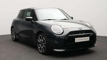 Mini Cooper SE JCW — photo 15