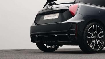 Mini Cooper SE JCW — photo 20
