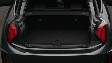 Mini Cooper SE JCW — photo 25