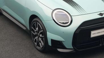 Mini Cooper E JCW — photo 19